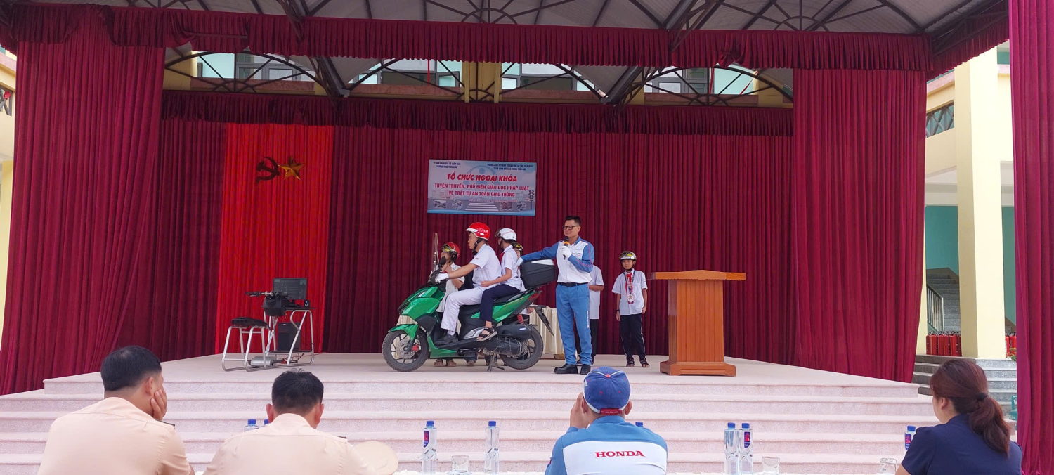 Ngoại khóa ATGT, PCCC&CNCH